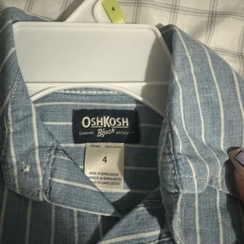 Oshkosh toddler boy button up - Picture 2 of 3